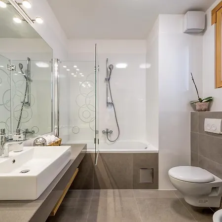 Апартаменти Carnation