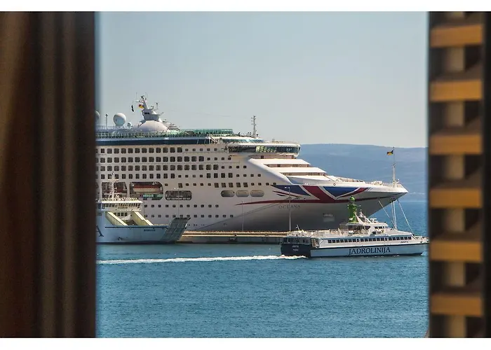 Carnation Διαμέρισμα *